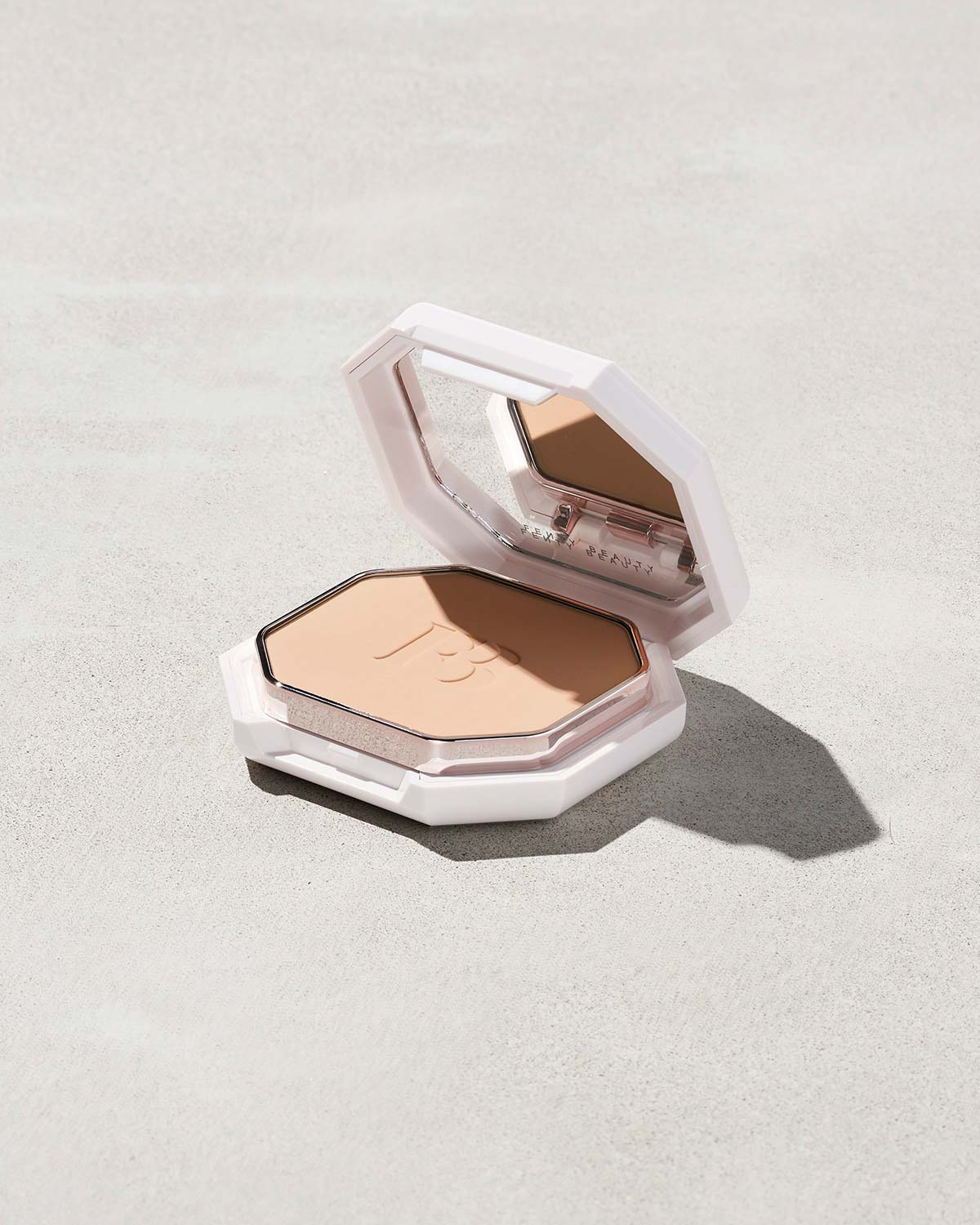 Pro Filt'r Soft Matte Powder Foundation — #160
